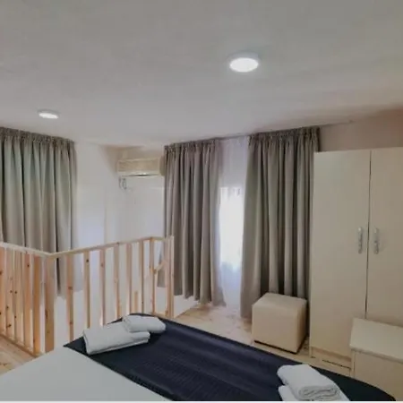 Bed & Breakfast Francesko Ksamil