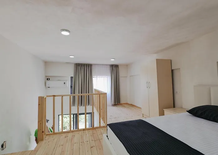 Francesko Bed and breakfast 3*